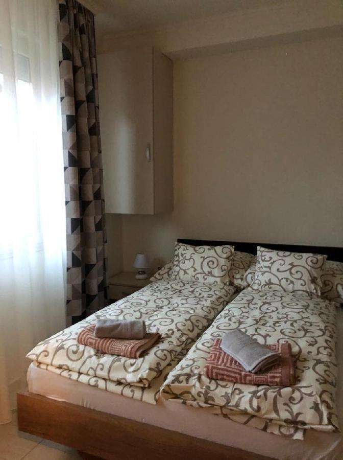 HajdúszoboszlóJacint Apartman住宿加早餐旅馆 外观 照片