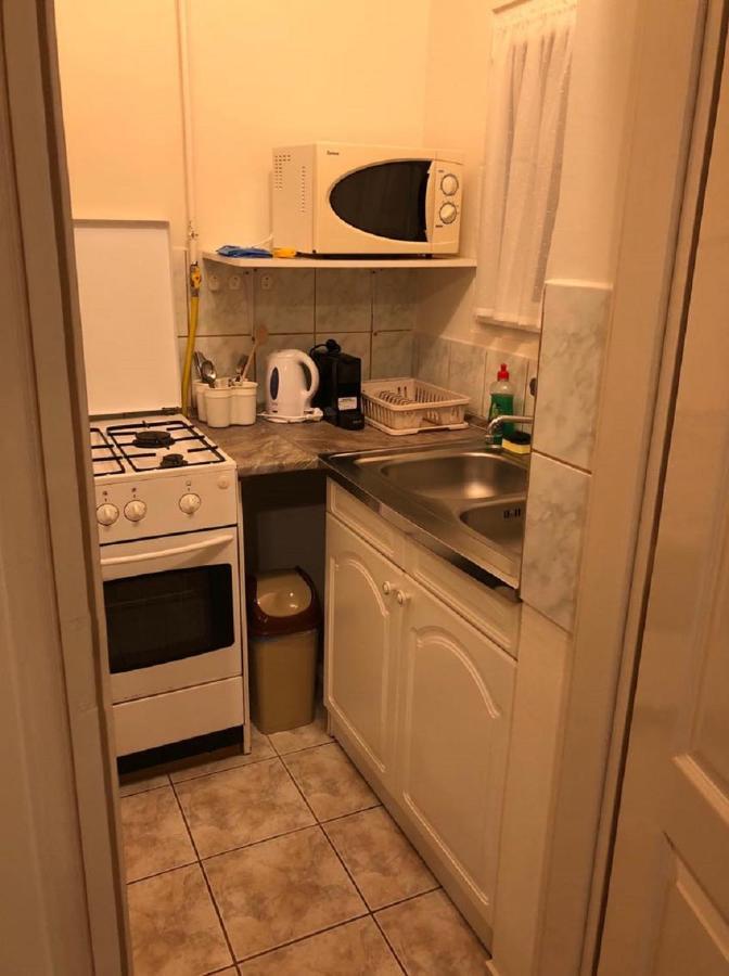 HajdúszoboszlóJacint Apartman住宿加早餐旅馆 外观 照片