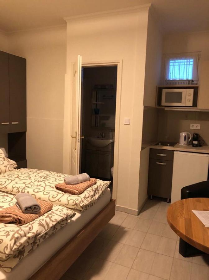 HajdúszoboszlóJacint Apartman住宿加早餐旅馆 外观 照片