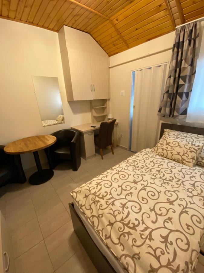 HajdúszoboszlóJacint Apartman住宿加早餐旅馆 外观 照片